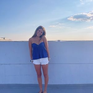 Meet your Posher, Shea